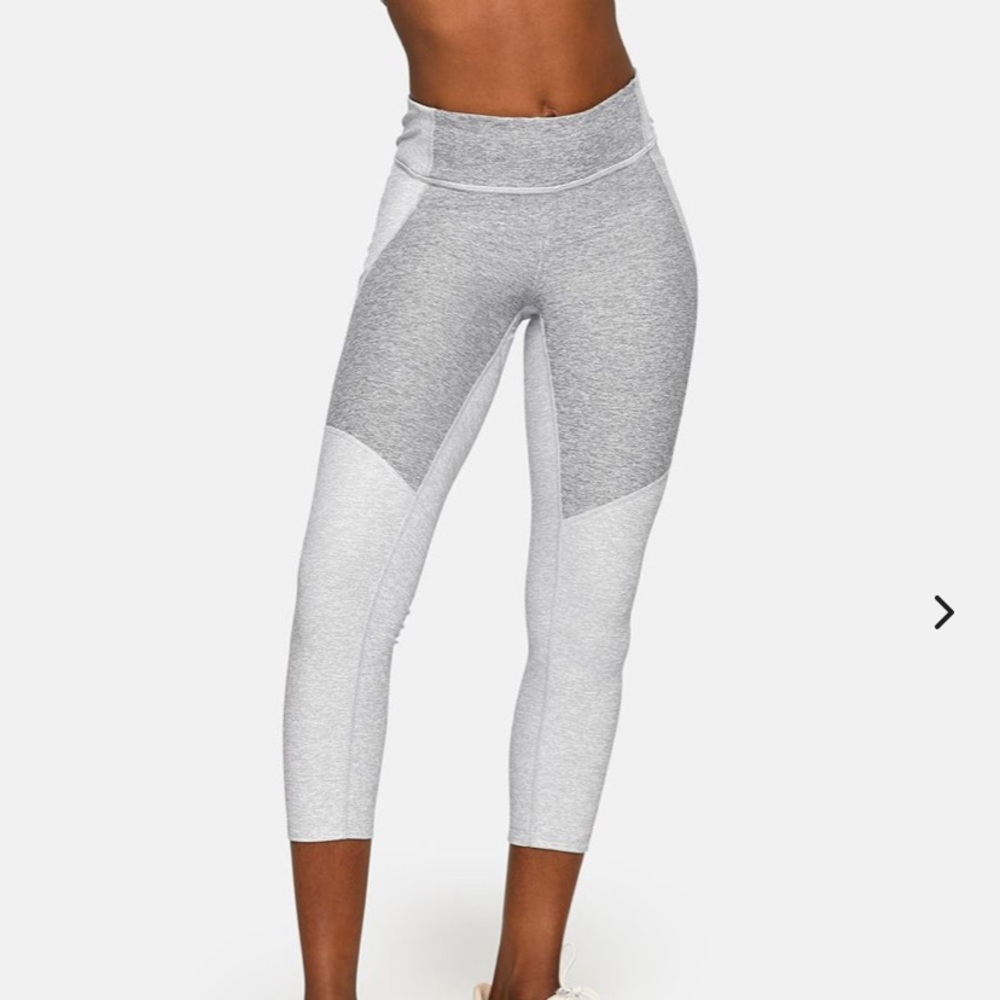 Outdoor Voices Two Tone crop legging NWOT